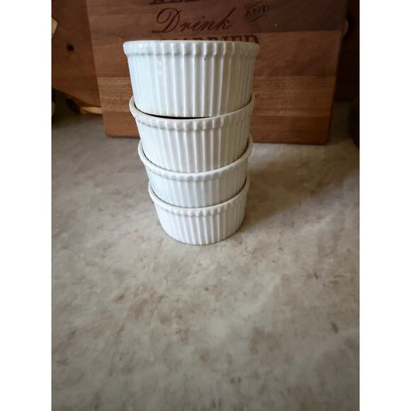 Apilco France set of 3 porcelain ramekins 3-1/4” - Picture 3 of 10